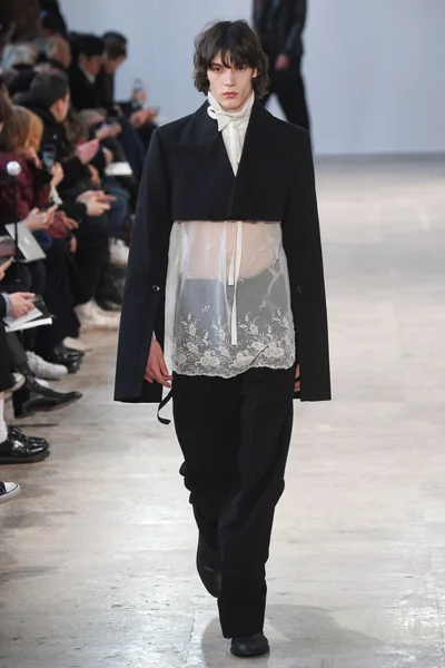 Look 24